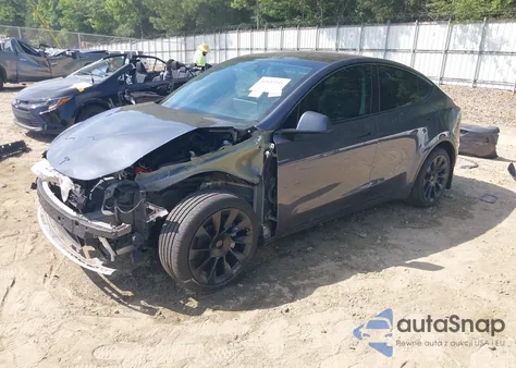 2022 Tesla Model Y Long Range Dual Motor All-Wheel Drive from USA, damaged, VIN 7SAYGDEE8NA006034